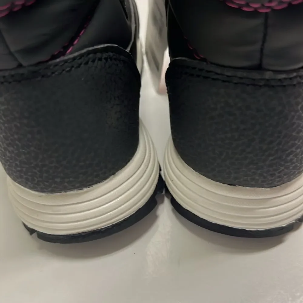 Wonder Nation Black White & Pink Skid Resistant Temperature Rated Winter Boots-8